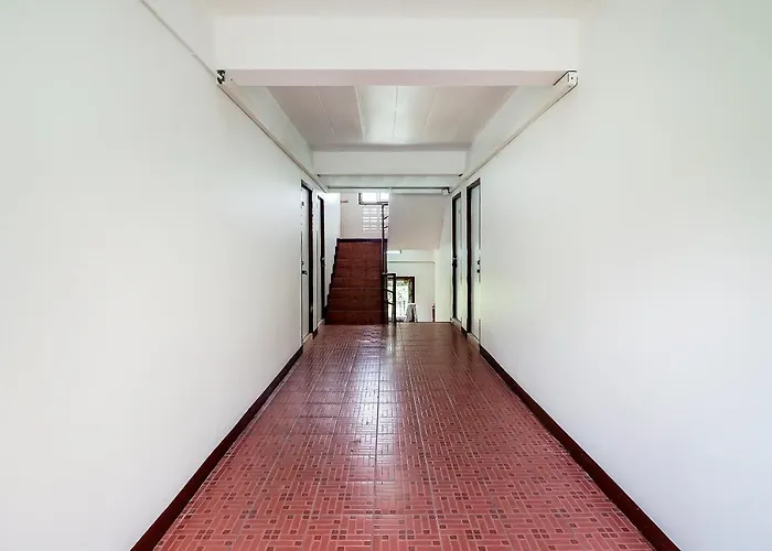 Oyo 558 Green Bangkapi Hotel 2*