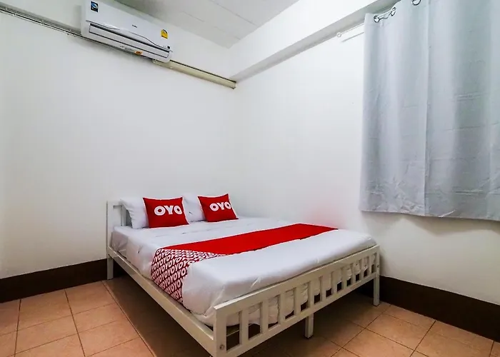 Oyo 558 Green Bangkapi Hotel